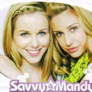 Savvy & Mandy歌曲:Whole Wide World歌词