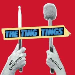 The Ting Tings歌曲:Traffic Light歌词