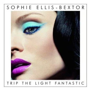 Sophie Ellis-Bextor歌曲:Love Is Here歌词